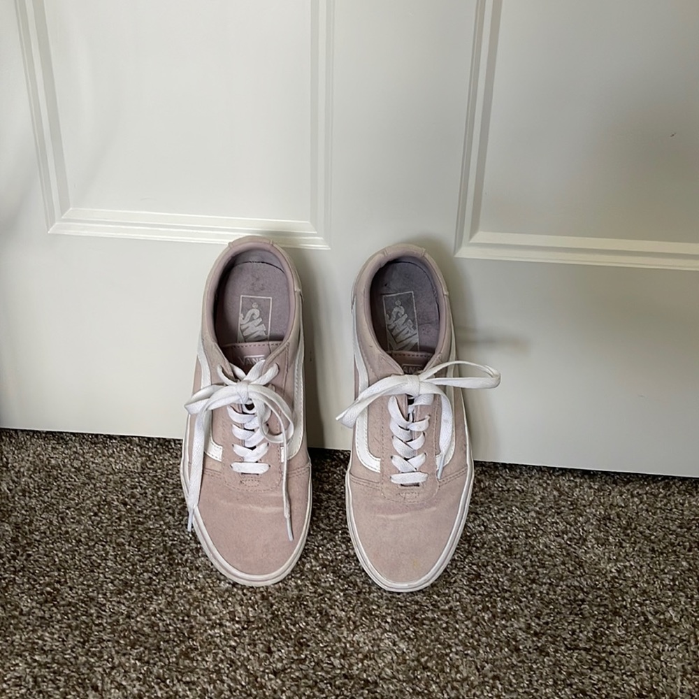 Womens 7.5 light pink vans. Lightly used.
